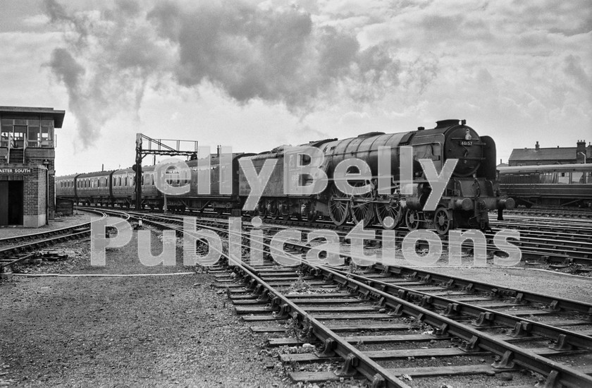 LPIS STM BW NEGS 0123 
 Doncaster based Peppercorn A1 60157 'Great Eastern' arrives at Doncaster with a King's Cross to Leeds working on 8th September 1962. 
 Keywords: 'Great Eastern', 1962, 36A, 60157, A1, BR, Black and White, Doncaster, Eastern, LNER, Passenger, Peppercorn, Steam, Yorkshire