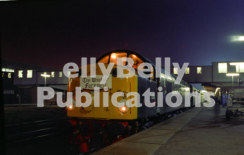 LPAP-DSL-CO-0118 
 The 'Whistler Farewell' tour of 9th March 1985, featured 40122, which ventured around East Anglia, seen here at Peterborough. 
 Keywords: BR, Eastern, LNER, Cambridgeshire, Peterborough, Diesel, BR, Passenger, Colour, Class40, 40122, D200, LO, 9A, 1985