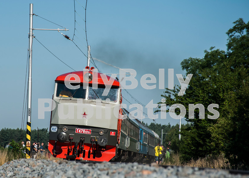 LPAP-EUR-CO-0050 
 Leaning to the curve of Velim test track, 751010 is seen with a special, 4th July 2014. 
 Keywords: Czech, Czechoslovakia, Passenger, Colour, 2014