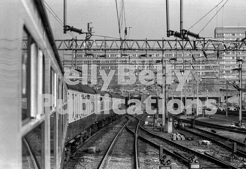 LPPC DSL BW 0832 
 This is the railtour illustrated on the next page and headed by a Southern Type 3 Class 33 as it heads out of the extensive Willesden yard and joins the West Coast Main Line heading for Birmingham and Walsall. It had reached this point having left from London Waterloo and proceeded down the Windsor line to Kew East Junction then, by way of the erstwhile North London line better known today as the Overground, it had turned north through Acton to Old Oak East Junction and Acton Canal Wharf Junction to dive under the WCML and so gain access to the Willesden Yard.