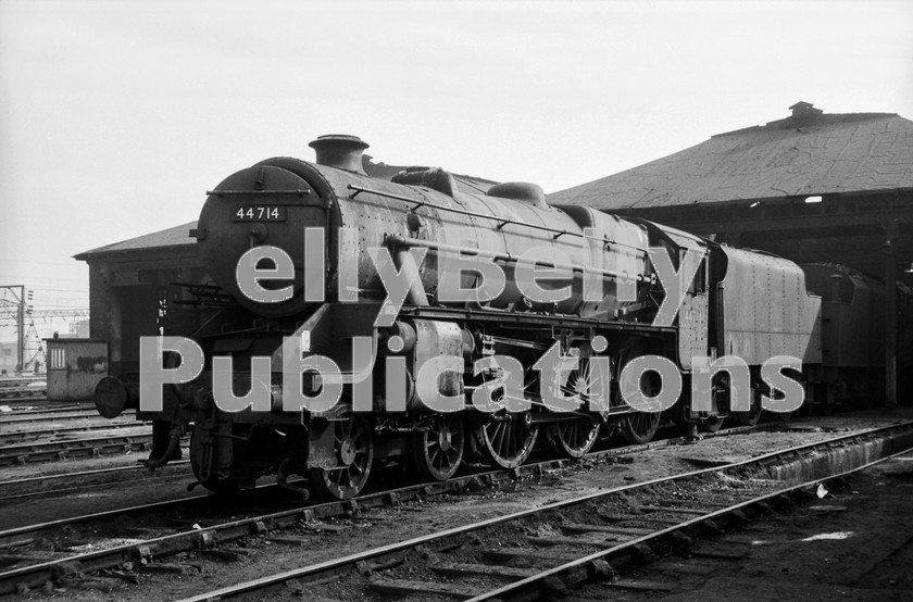 LPIS STM BW NEGS 0143 
 Stanier 5MT 44714 sits at its home shed of Crewe North (5A) some time in 1964. 
 Keywords: 5A, 44714, 5MT, BR, Black and White, Midland, Crewe, LMS, Shed, Stanier, Steam