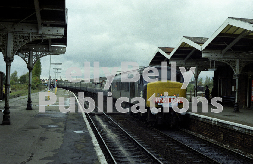 LPAP-DSL-CO-0094 
 Hauling the Class 46 Farewell tour 'The Lynn Liner', 46026 arrives at March, 3rd November 1984. The loco was withdrawn 3 weeks later. 
 Keywords: BR, Eastern, LNER, Cambridgeshire, March, Diesel, BR, Shunting, Colour, Class46, 46026, D163, CF, 1984