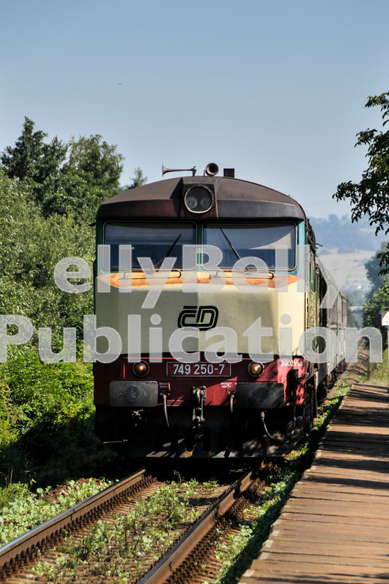 LPAP-EUR-CO-0009 
 Slowing for the Starnov stop is 749250, hauling a Unicov - Olomouc local, on a swelteringly hot, 17th July 2009. 
 Keywords: Czech, Czechoslovakia, Passenger, Colour, 2009