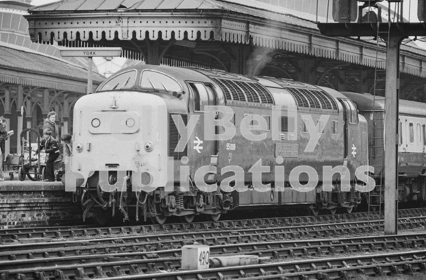 LPIS DSL BW NEGS 0019 
 A JR Carter photograph of Class 55 Deltic 55006 'The Fife and Forfar Yeomanry' on an Up express at York. 
 Keywords: EE,Deltic,Class 55,D9006,9006,55006,Eastern,Passenger,York,B&W